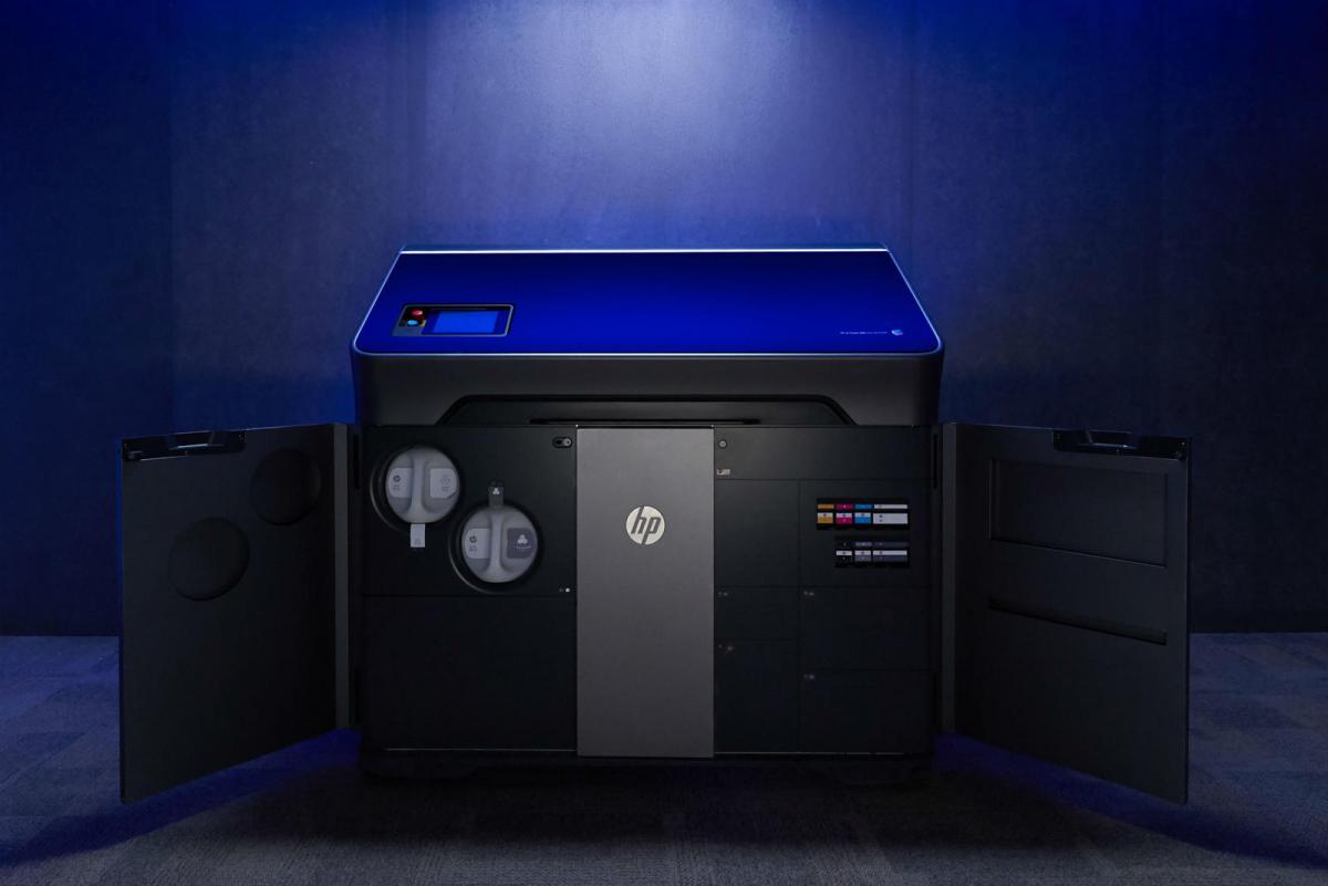 IMAGE 1_HP Jet Fusion 300 500 3D Printer Solution_