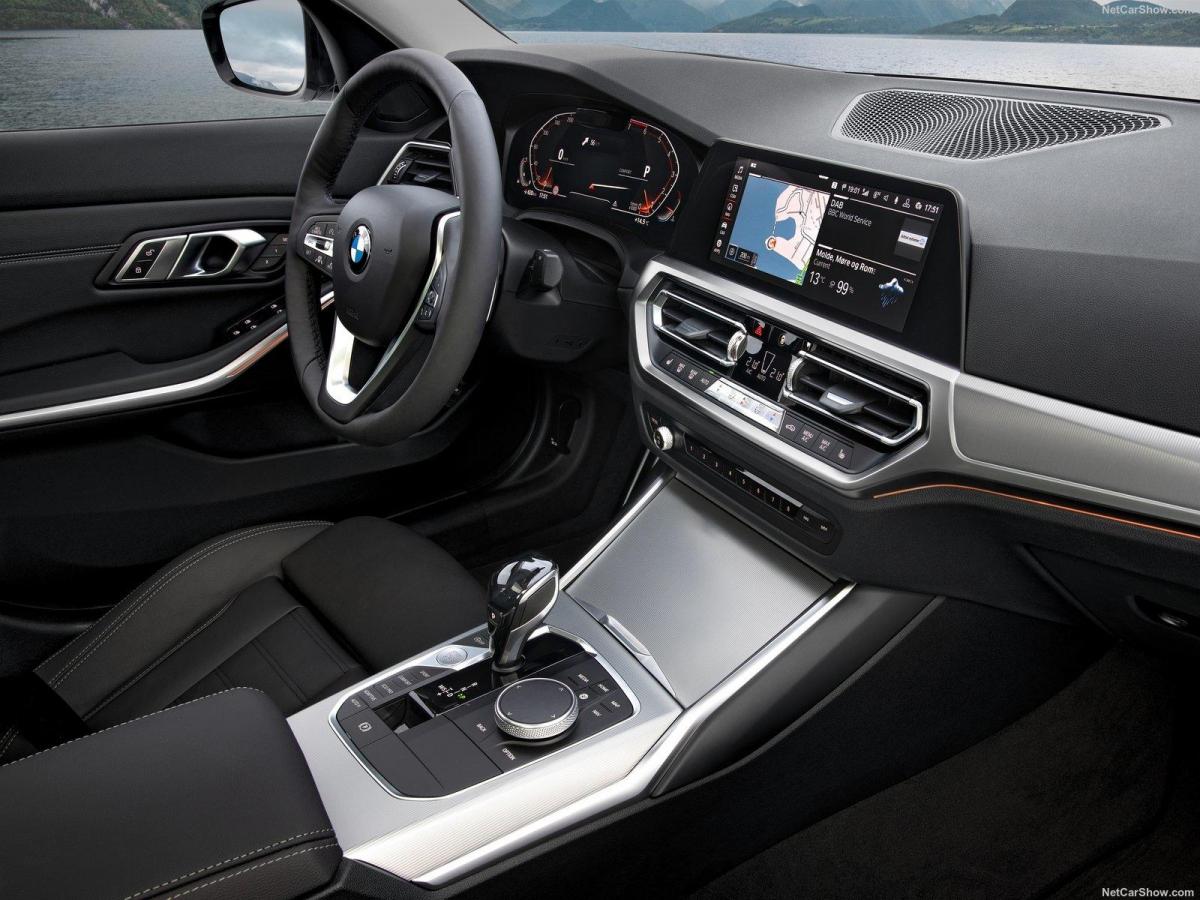 BMW-3-Series-2019-1600-40