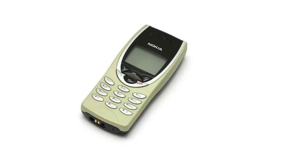 Nokia 8210 – 1999